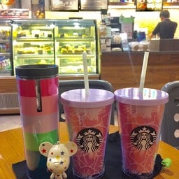 หมีน้อยสตาร์ จัดไปลด 40% @ Starbucks Mbk f7