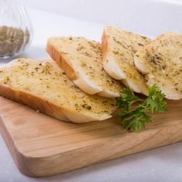 ขนมปังกระเทียม