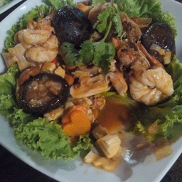 ยอดมะพร้าวผัดกุ้ง