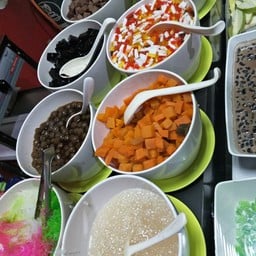 สลิ่ม วุ้นสามสี มัน สาคู 
