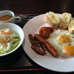 9k Riverside Hotel&restaurant