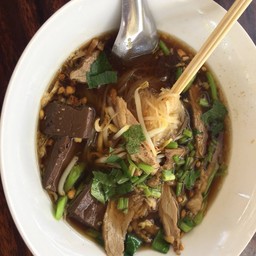 แม่ศรี ก๋วยเตี๋ยวเป็ด