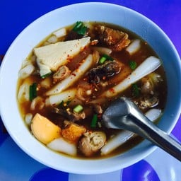 นายตง ก๋วยจั๊บน้ำข้น (หลัง ปตท.)