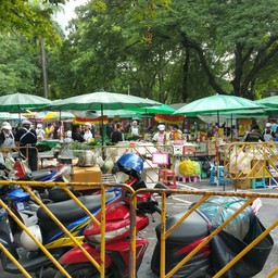 ตลาดเช้าสวนลุม ฝั่งราชดำริ ...