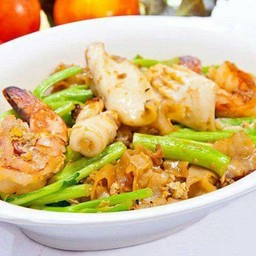 ผัดซีอิ๊วทะเล เส้นใหญ่