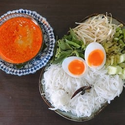 ขนมจีนน้ำยาปูภูดิศ  สุขุมวิท 95/1