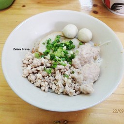 ก๋วยเตี๋ยว อาโบ