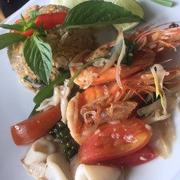 ข้าวผัดทะเลเดือด