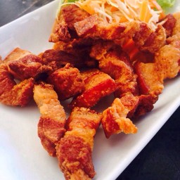 ร้านแหนมเนือง ผักสดอาจารย์นิด