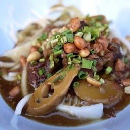 เส้นขนมจีนแห้งเนื้อ