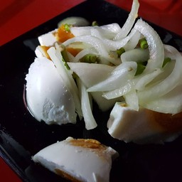 ยำไข่เค็ม
