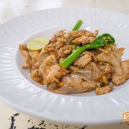ผัดซีอิ๋วหมู