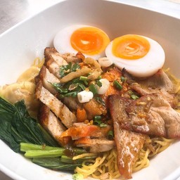 บะหมี่เกี๊ยวรวมไข่ แห้ง ธรรมดา