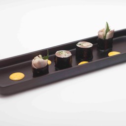 Marinade Horse mackerel seaweed roll with yolk vinegar