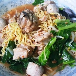 ลุงศักดิ์ ก๋วยเตี๋ยวหมูต้มยำ