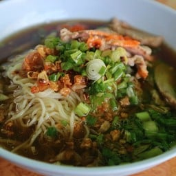 วังสิงห์คำมินิสโตร์ ก๋วยเตี๋ยวเป็ดตุ๋น