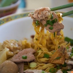 Tai Hwa Pork Noodle