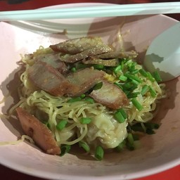 ราชาบะหมี่กวางตุ้ง เกี๊ยวกุ้งรสเด็ด