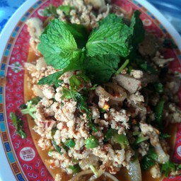 ส้มตำรสเด็ด  แซ่บตามสั่ง