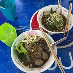 ก๋วยเตี๋ยวหมูตุ๋นยาจีนน้อยไชยณรงค์ หน้ากองเมือง