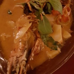 กุ้งลายเสือผัดยอดมะพร้าว