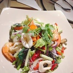 กุ้ง หอย ปลาหมึก อร่อย มากค่ะ