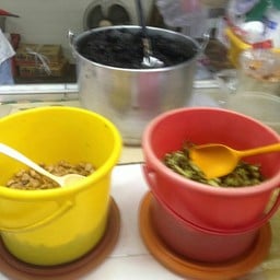 กานาฉ่าย  ตลาดท่าดินแดง