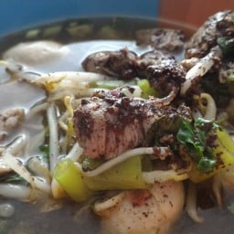 ก๋วยเตี๋ยวเรือเจ๊หมู