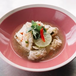 ปลาหมึกนึ่งมะนาว