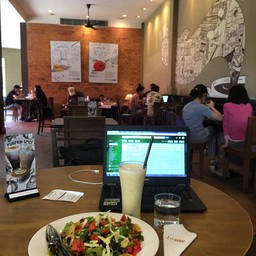 Joma Bakery Cafe PhonThan