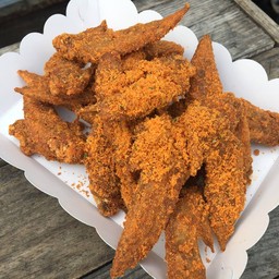 ไก่เขย่าเต็มโครต หลาดปล่อยของ