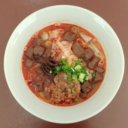 ก๋วยเตี๋ยวน้ำเงี้ยวหมู