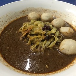 อำลาก๋วยเตี๋ยวลูกชิ้นแชมป์ By JJ ค่ะ แม่ค้าต้องไปทำงานต่างจังหวัดนะค่ะ