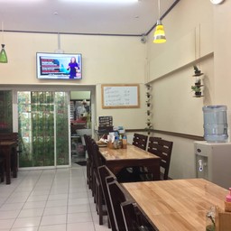 มีตู้กดน้ำดื่มฟรี