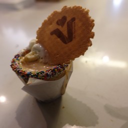 โคนสีสันที่อยากโดน 