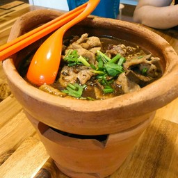 Mama Jung อร่อยเกือบตาย