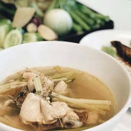 ไก่บ้านต้มแมงดา