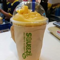 มะม่วงหวานๆ กับสับปะรดเปรี้ยวๆ กินได้เรื่อยๆ ไม่ได้เปรี้ยวเหมือนเบอรี่อันอื่น