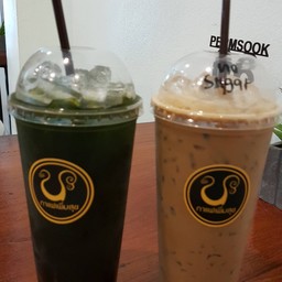 เอสเปรโซเย็น และชาเขียวเข้ม