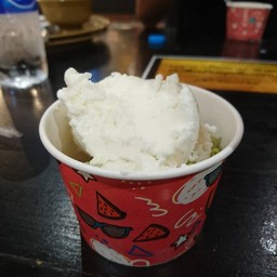 ในหนึ่งถ้วยสามารถรีเควสได้ถึงสามลูก สามรส