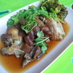 ข้าวขาหมูพระยามนธาตุ บางบอน