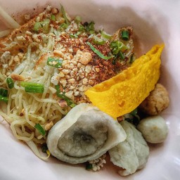 ก๋วยเตี๋ยวหมูบ้านบึง (เจ้ส่อย)