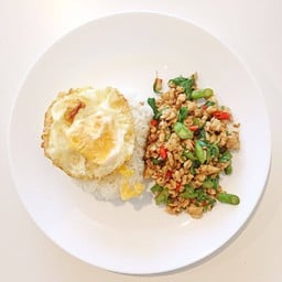 ข้าวกะเพรา_+ไข่ดาว