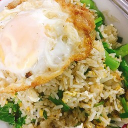 ข้าวผัดไก่