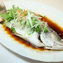 ปลากระพงนึ่งซีอิ้วฮ่องกง