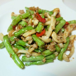 ถั่วแขกผัดหมูสับ