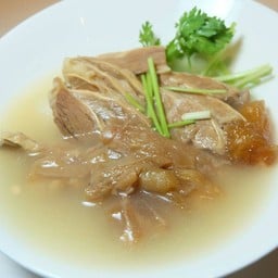 ซุปเนื้อตุ๋นน้ำใส