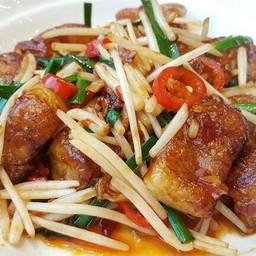 ขนมผัดกาดผัดซอส X.O.