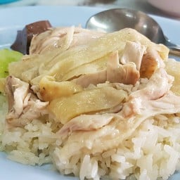 ราดหน้ายอดผักบ้านสมเด็จ