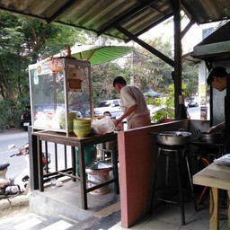 ก๋วยเตี๋ยวลุงชวน